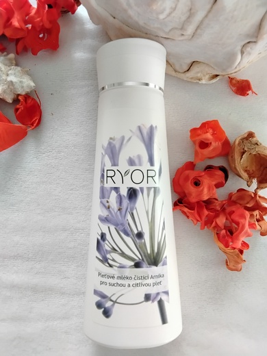 Pleťové mléko čisticí Arnika pro suchou a citlivou pleť  200ml